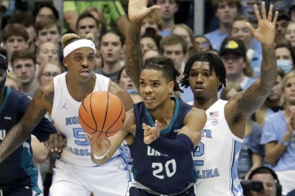 Uncw basketball store